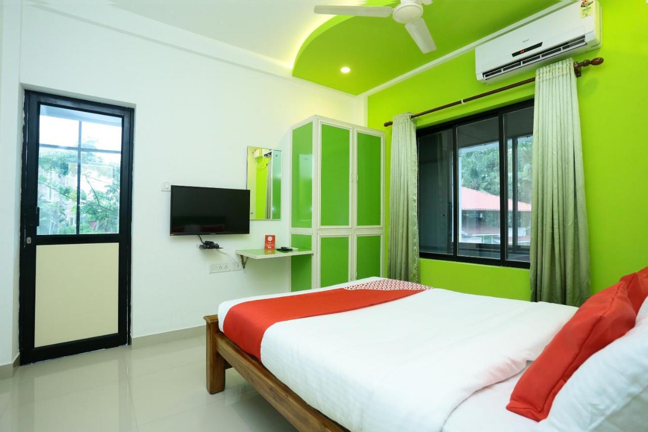 Oyo 9557 Near Kims Hospital Hotel Thiruvananthapuram Exterior photo